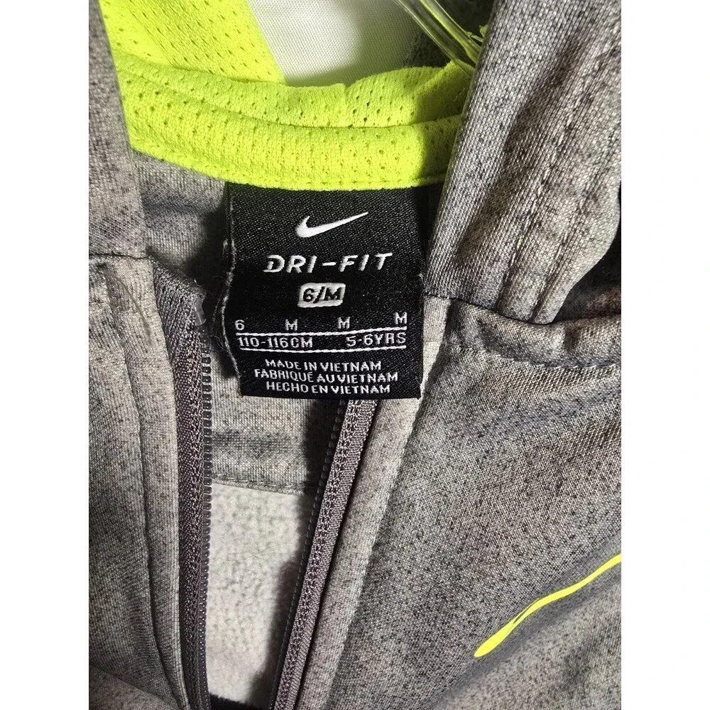 Nike Therma -Fit Youth Full Zip Jacket Gray Size 6 (5-6 yrs). Great Condition